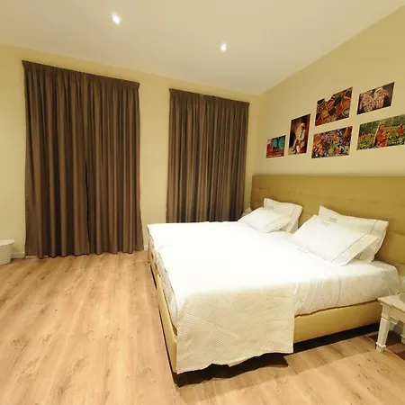 Naya-downtown 3* بورتو