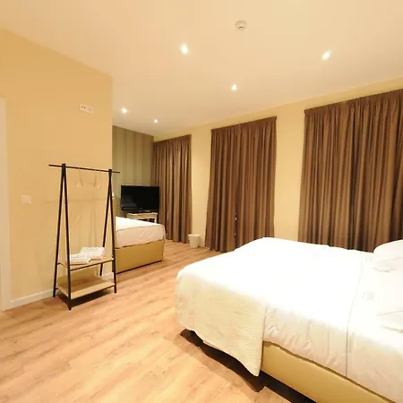 Naya-downtown 3* Porto