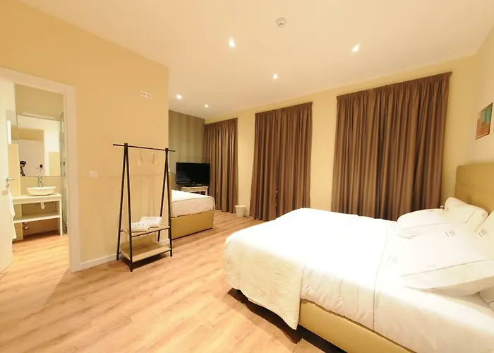 Naya-downtown 3* Porto