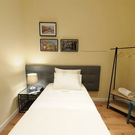 Guest house Naya-downtown