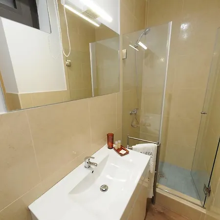 Naya-downtown Guest house